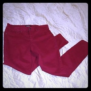 3/$20🌠😍 red-hot d. jeans.